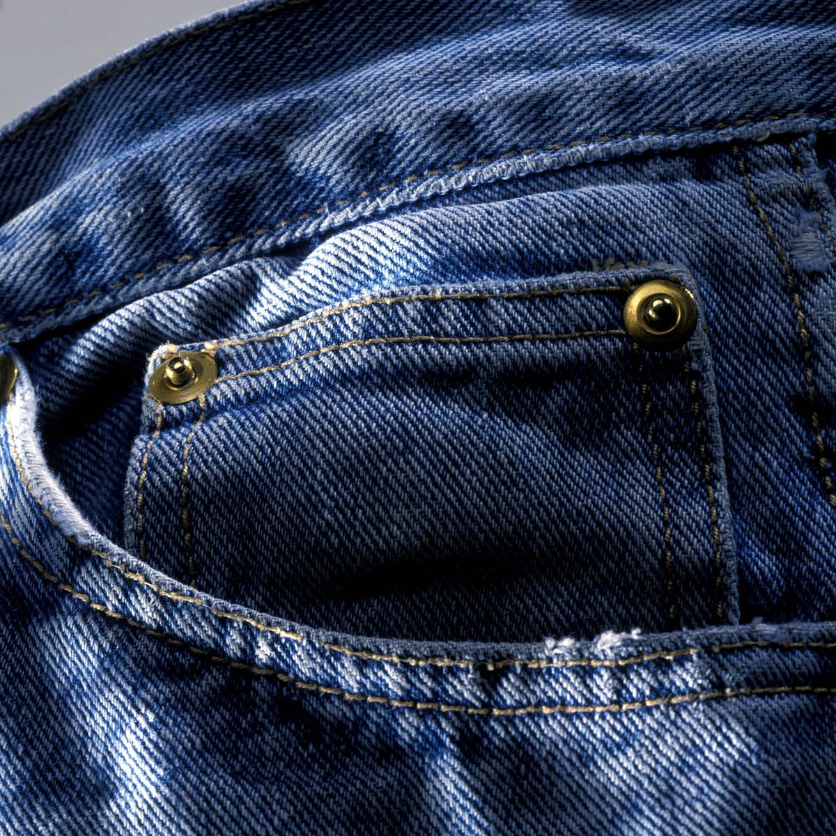 What is the Patented Metal Fastener on Levi'S Jeans: The Hidden Strength Revealed
