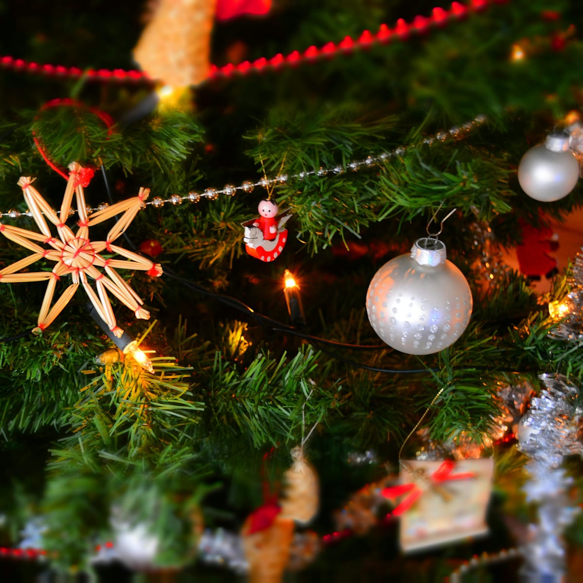 mentalfloss.com - Tim Brinkhof - New England Is Home to a Holiday Trail Christmas Movie Fans Will Love