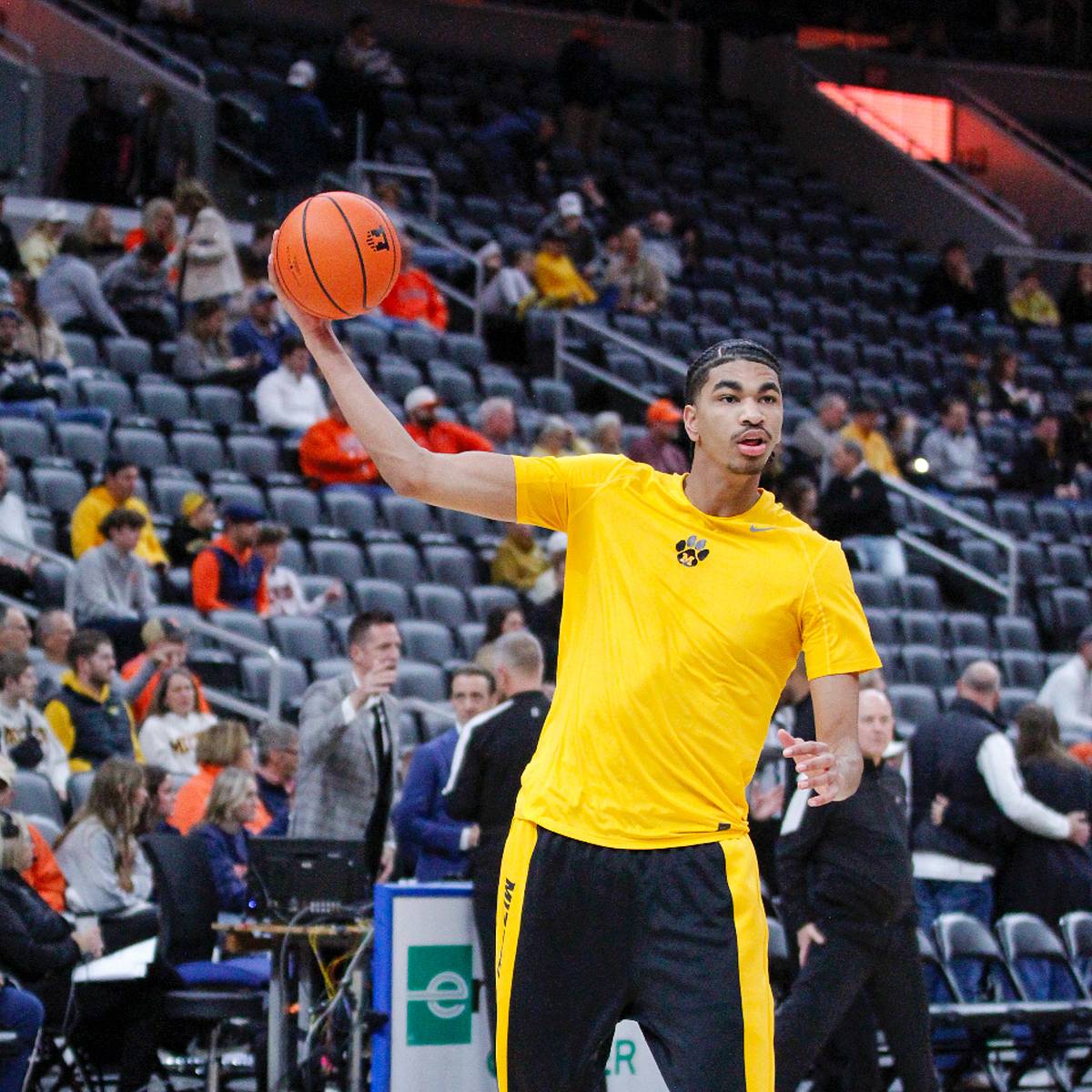 si.com - Michael Stamps - Trent Burns' Ceiling, Floor with Mizzou Basketball in 2026-27