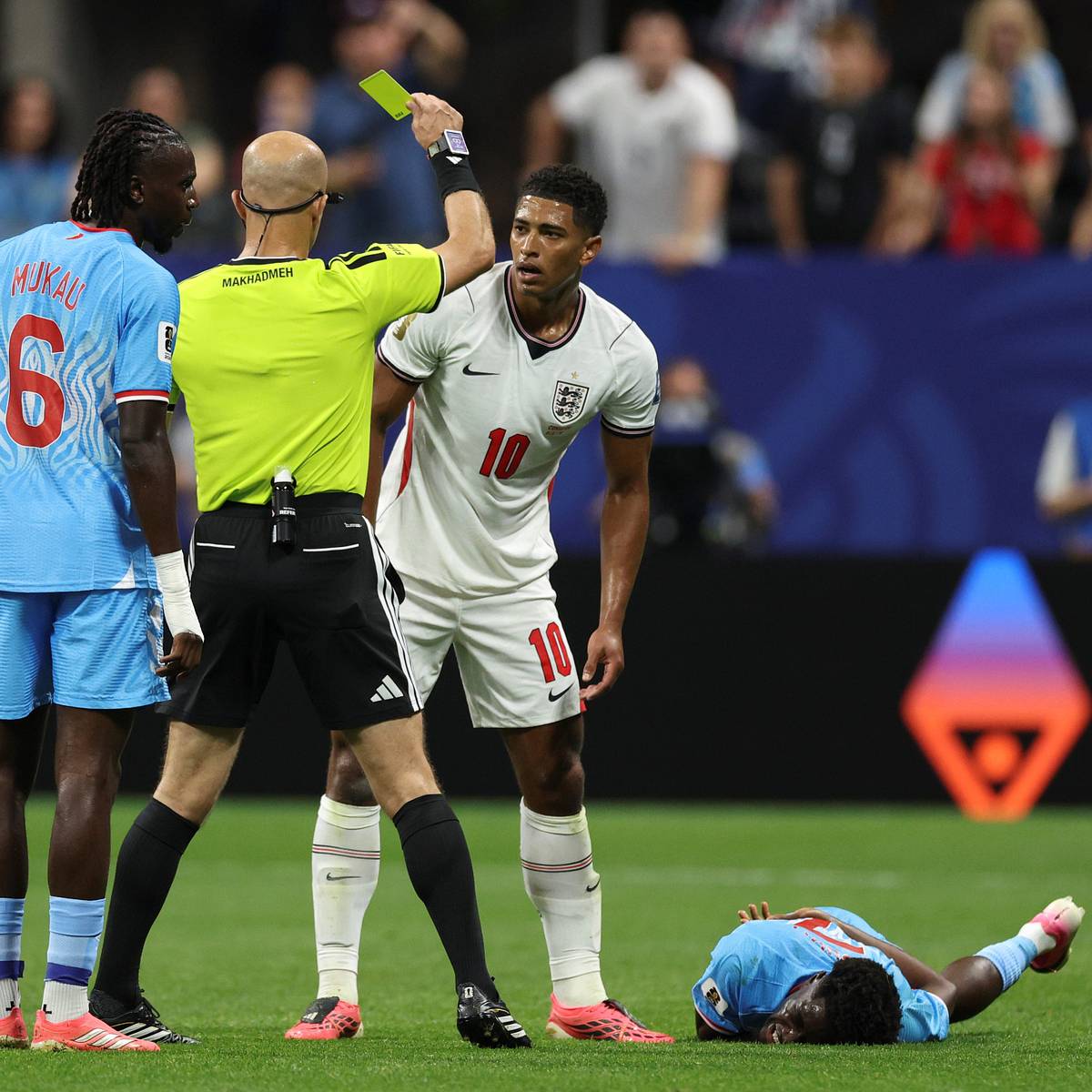 World Cup yellow and red card rules during the knockout stage