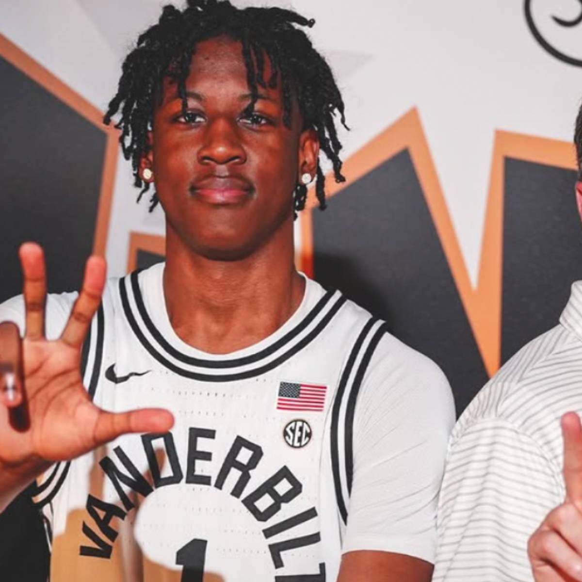si.com - Joey Dwyer - Inside Gabe Nesmith's Decision To Reclassify And Join Vanderbilt Basketball A Year Early