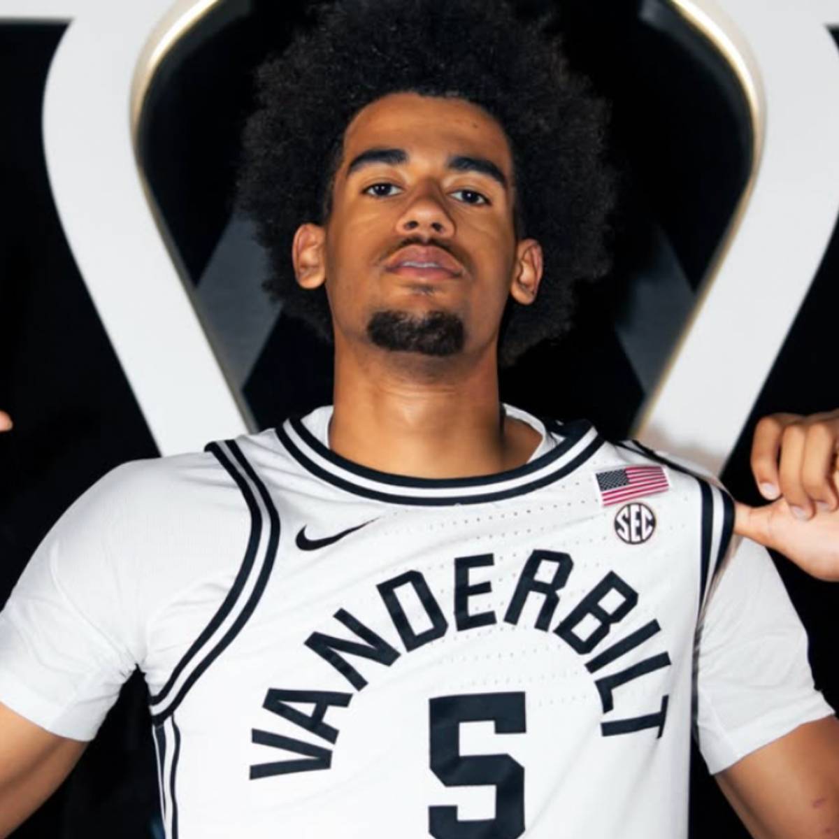 si.com - Joey Dwyer - Exclusive: What Five-Star Forward Bentley Lusakueno Made Of Vanderbilt Basketball Visit