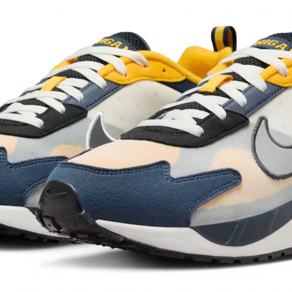 Nike NEW Men\'s Air Max Solo Michigan Wolverines Shoe Size 11.5 #108 Michigan Nike Air Max Solo – The M Den Shop main image 3