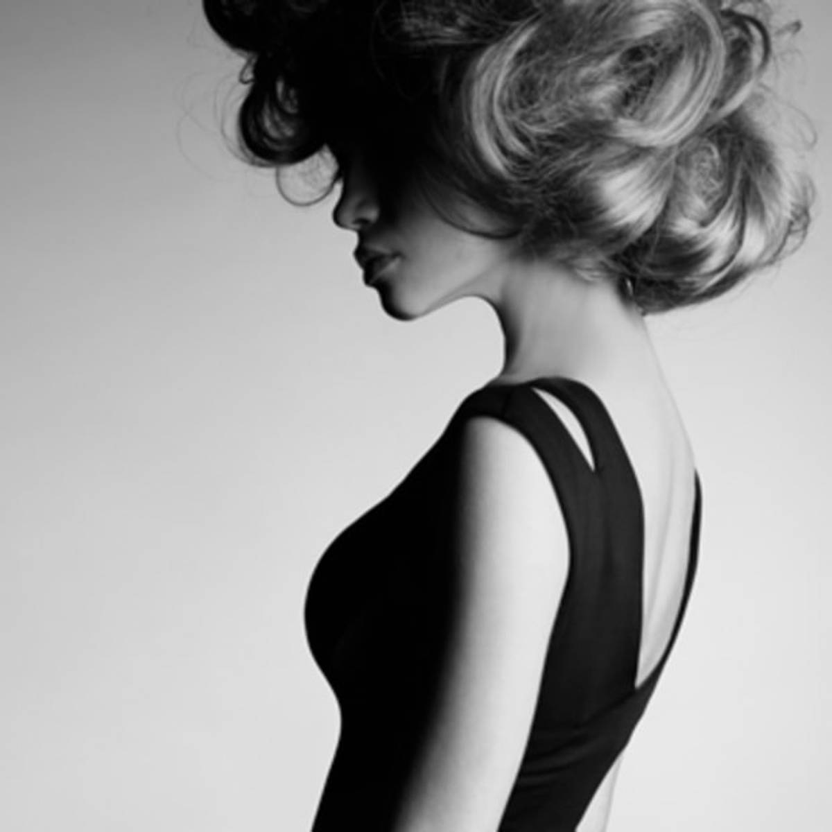 Who Invented the Little Black Dress? Who Invented the Little Black Dress?