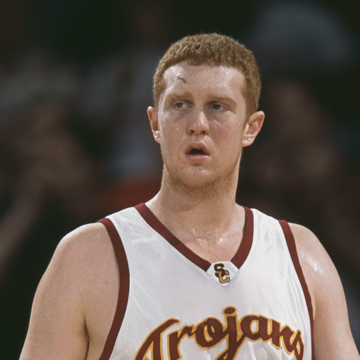 USC basketball legend Brian Scalabrine goes viral for still being a baller