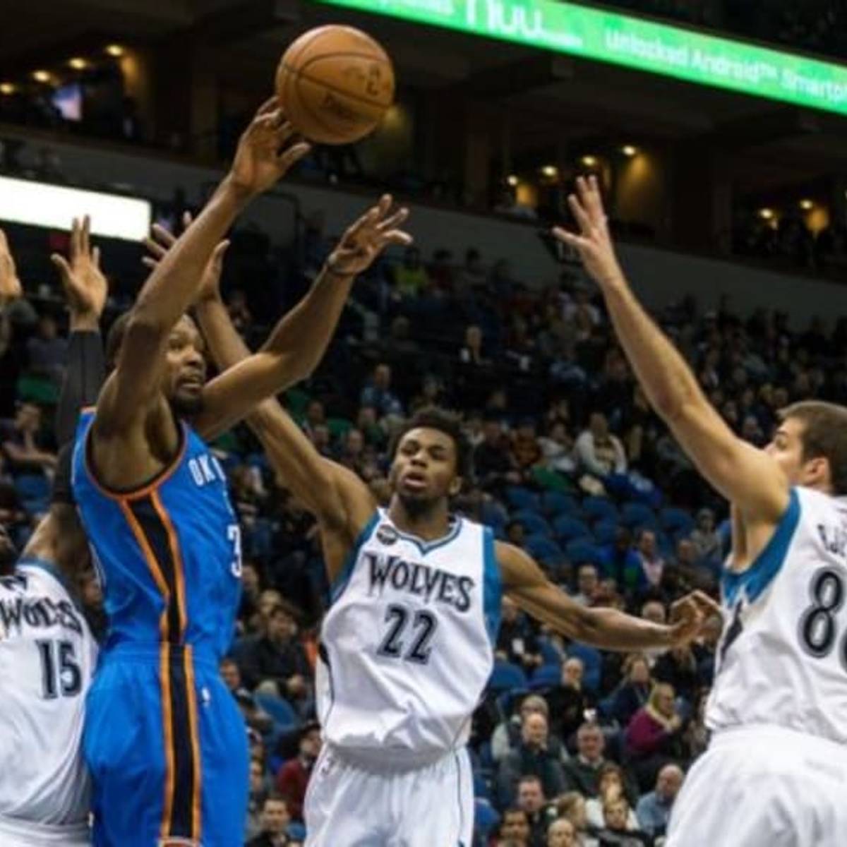 Minnesota Timberwolves seriously hold 90's retro night without