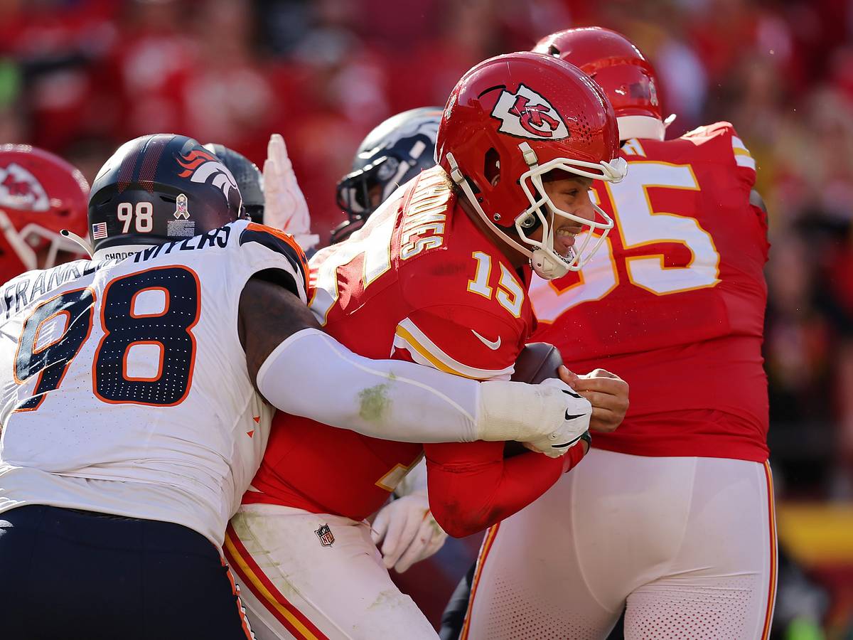 Chiefs' call to rest starters in Week 18 could keep Broncos on their heels in postseason