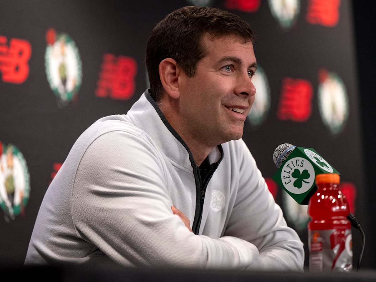 Shannon pettinger leaked onlyfans she had on a sleek robe;