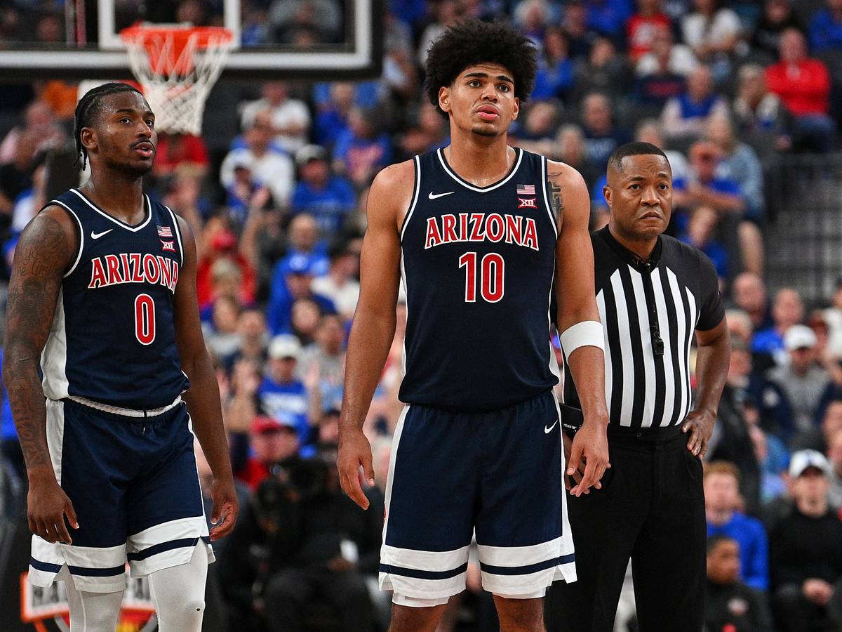 Arizona PG Jaden Bradley and forward Koa Peat named mid-season All