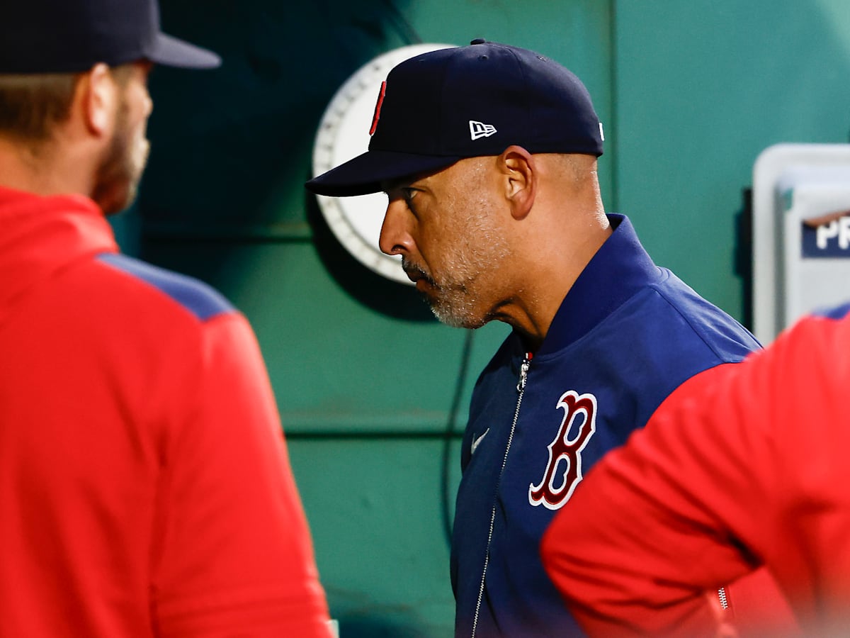 Craig Breslow's public comments say everything about Alex Cora's future