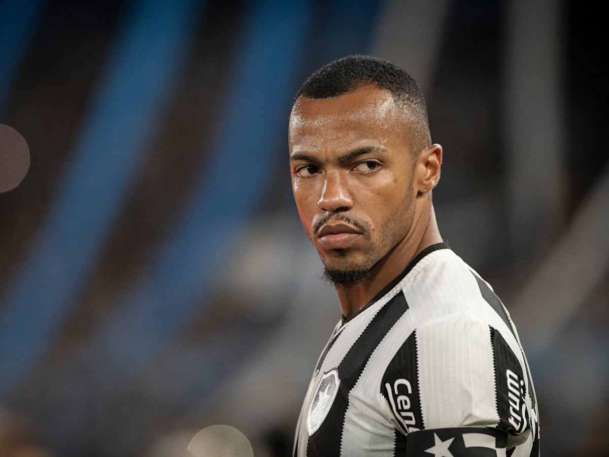 Marlon Freitas talks Fort Lauderdale Strikers, Botafogo and the FIFA Club  World Cup