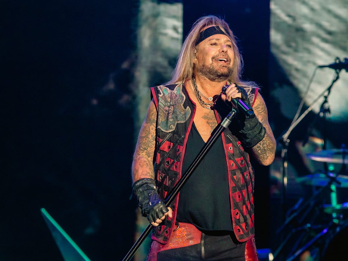Interview with Mötley Crüe's Vince Neil - we talk Banded, The