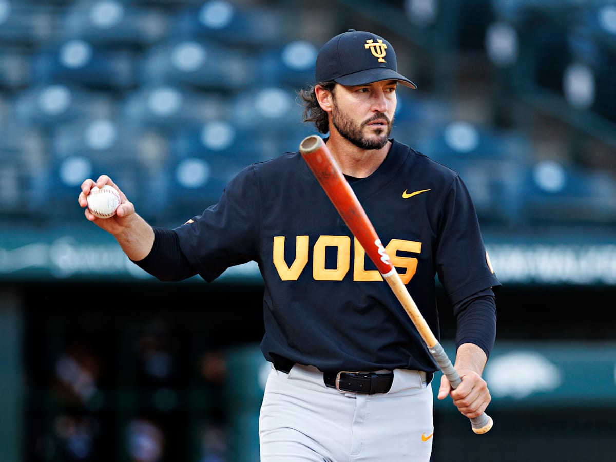 New SF Giants manager Tony Vitello to see a slight raise with new role