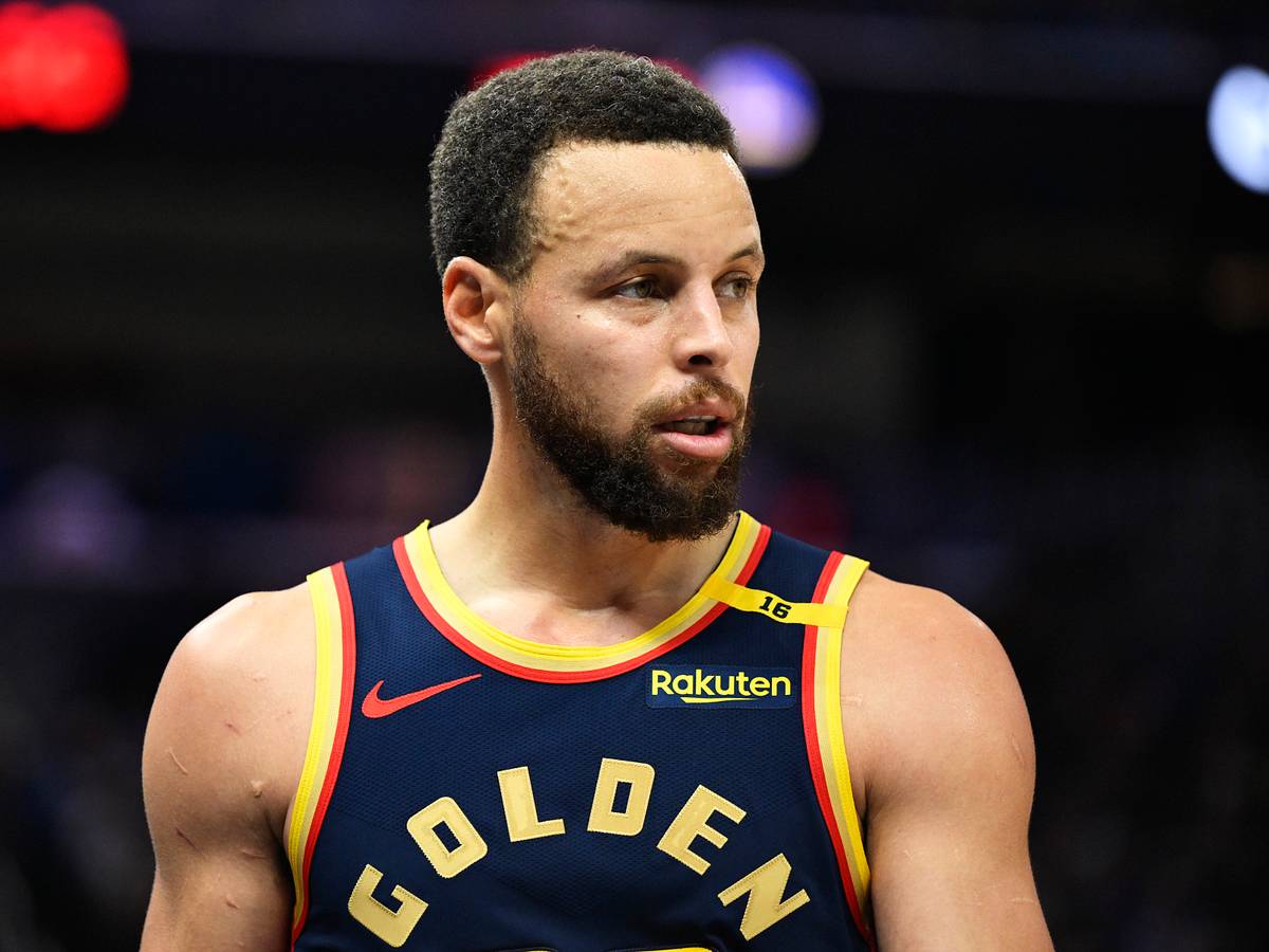 It's now clear that if Stephen Curry wants to win a title, he needs to demand a trade