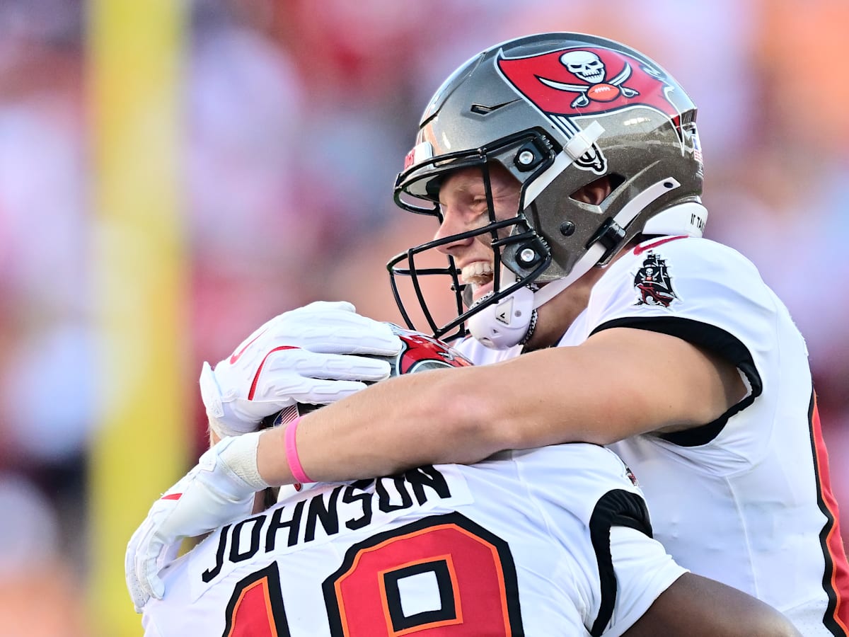 Bucs Triumph Over 49ers 30-19, Securing NFC’s Top Spot in a Thrilling Week 6 Clash