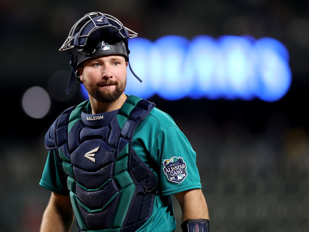 Is MLB Insider right about the Mariners wasting their World Series window?