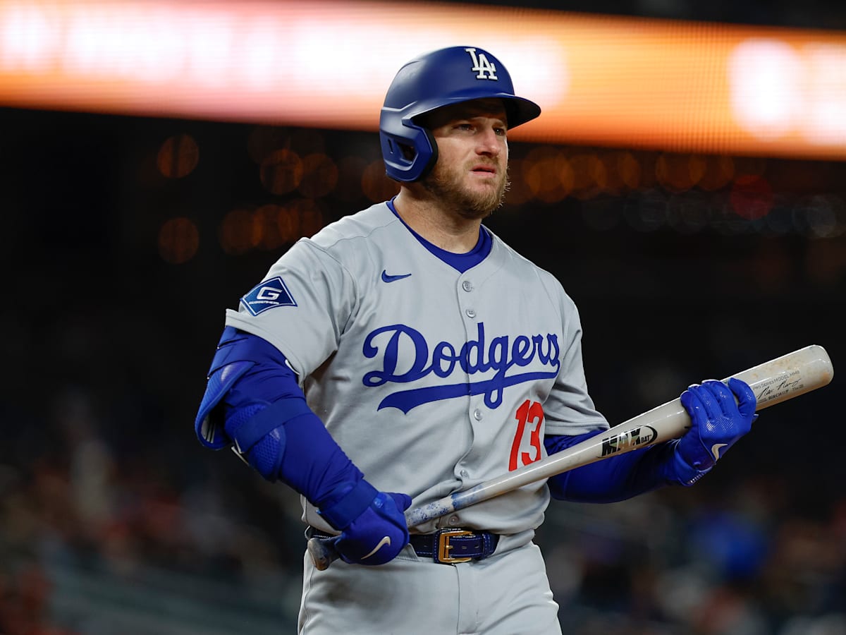 Dodgers' Max Muncy matched A's counterpart in flat-out