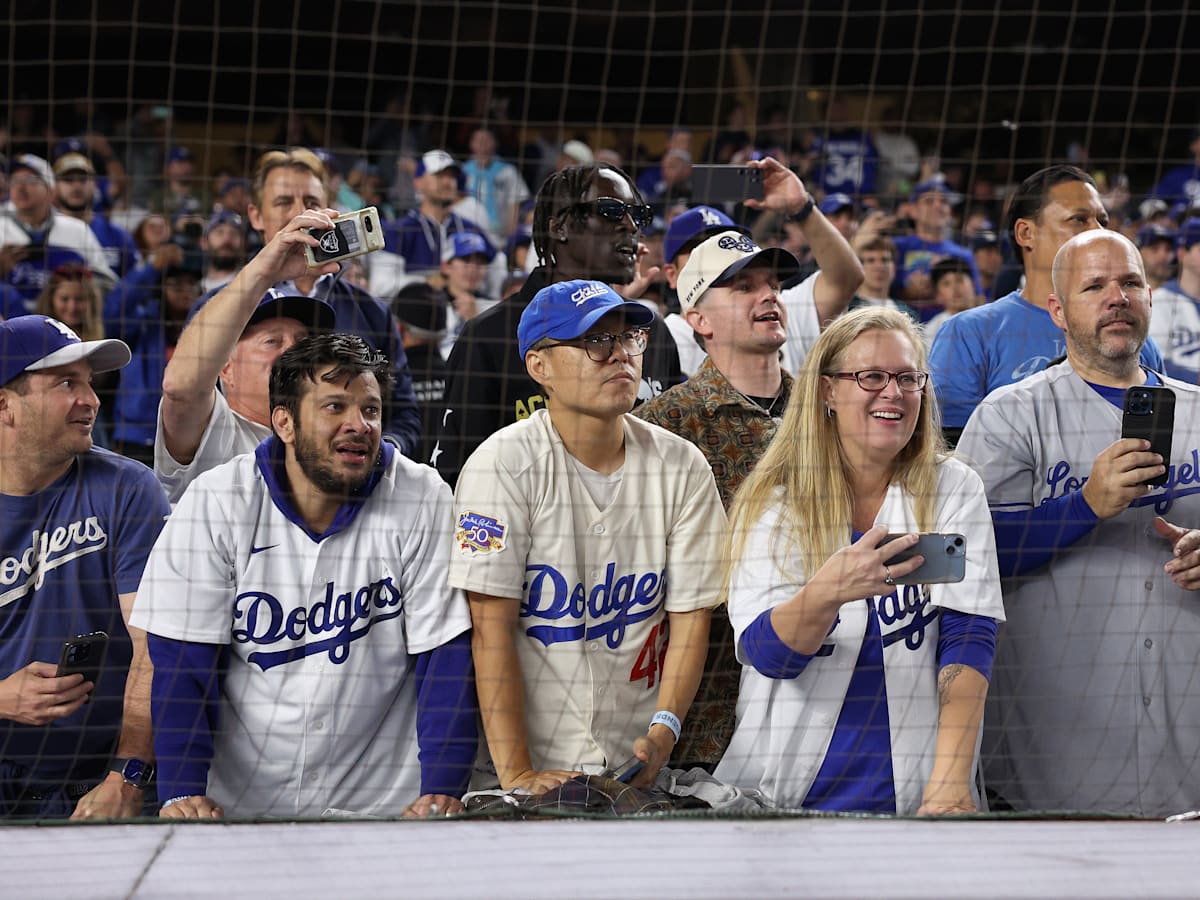 Dodgers fans already turning on organization after praising them for  massive offseason expenditures