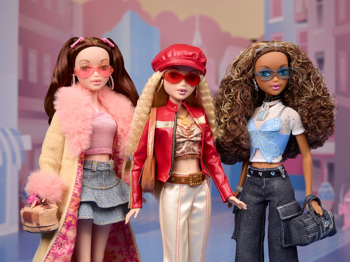 Barbie is traveling back to Y2K