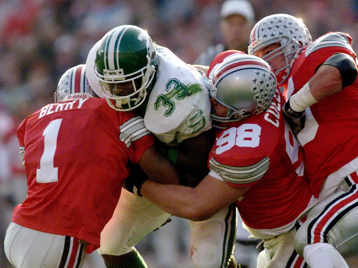 Michigan State RB legend throws name into mix for Pat Fitzgerald's