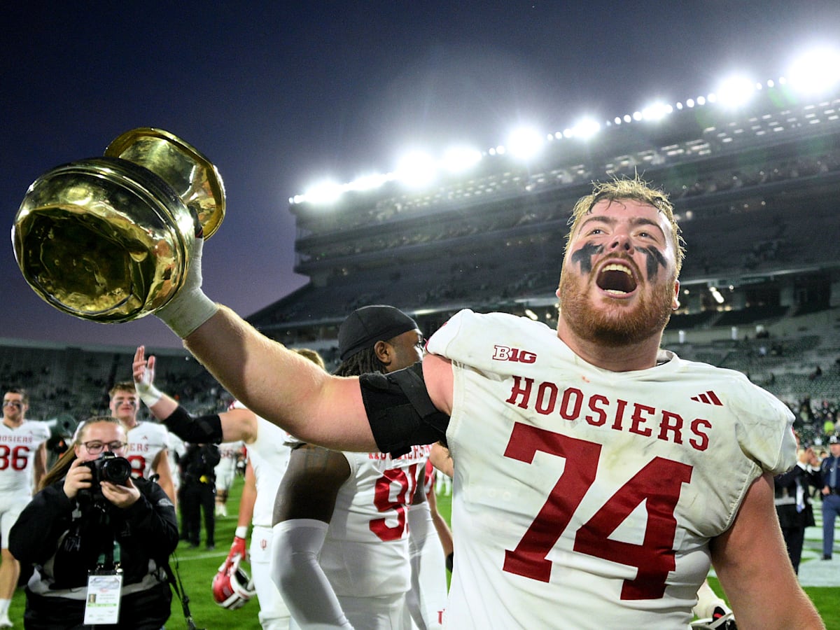 Indiana Offensive Lineman Bray Lynch Tabbed to Earl Campbell Tyler Rose Award Preseason Watch List