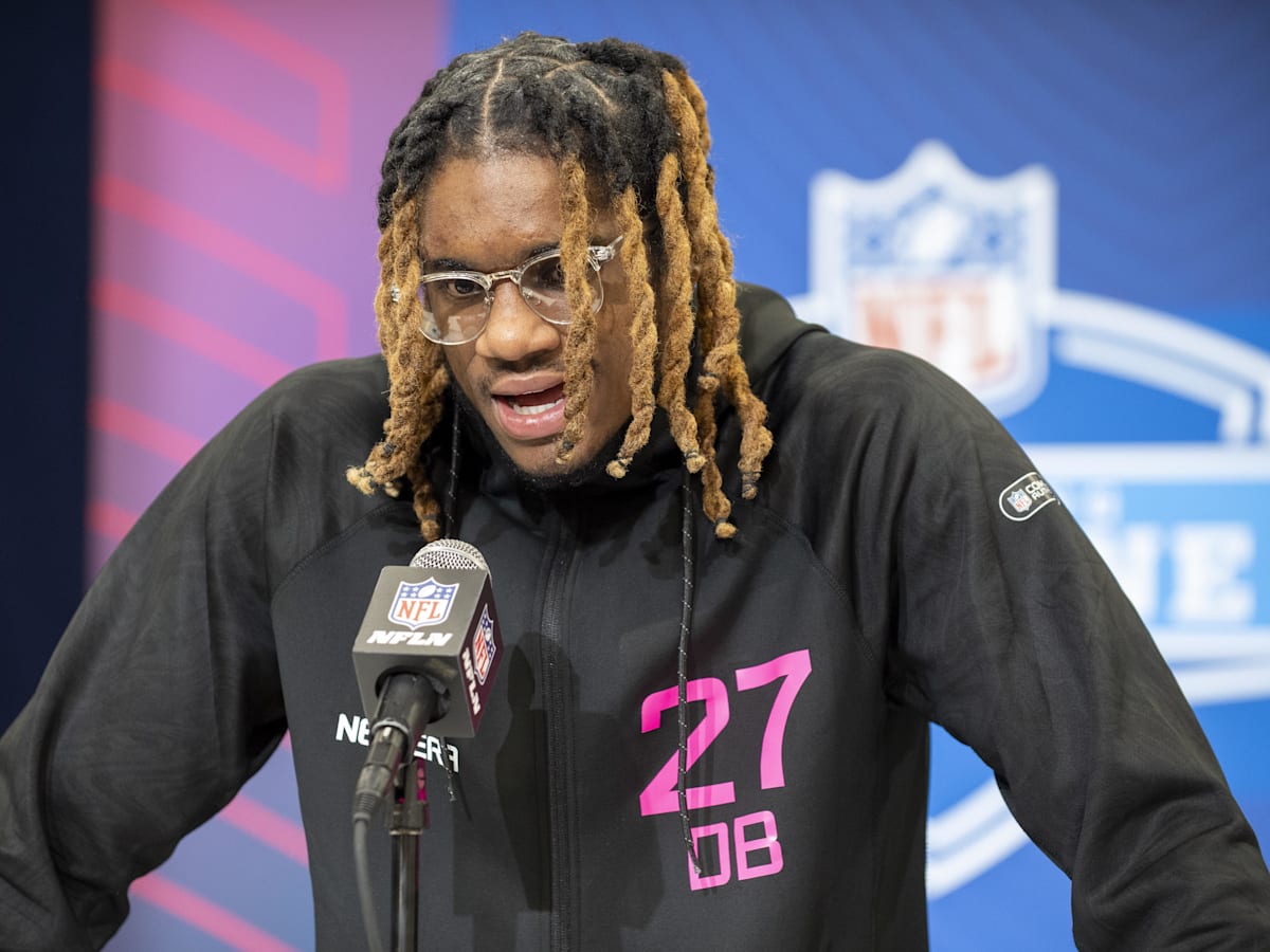 Cowboys Rookie Gives Huge Injury Update During Rookie Minicamp