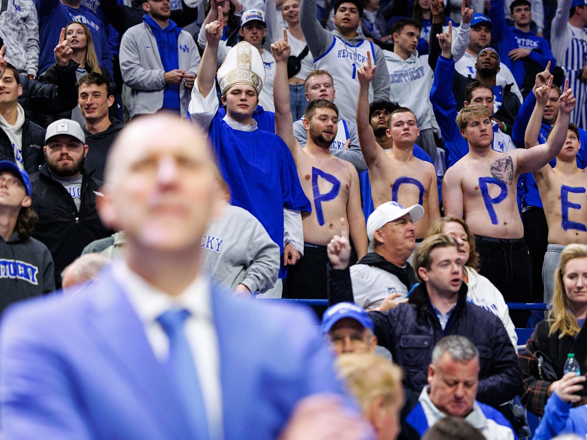 You people are crazy" Kentucky basketball fans once again prove him right