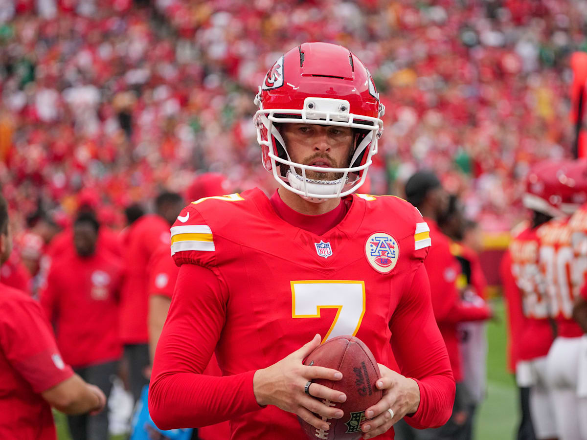 LATEST NEWS: Harrison Butker sparked controversy in the NFL when he publicly refused to wear an LGBT armband and protested the “WOKE” program before the game. Not only that, he also openly opposed the “WOKE” program, saying that sports should focus on professionalism and competitive spirit, not “a stage for political propaganda”. Harrison Butker’s statement immediately sparked a wave of fierce controversy across social media – supporters called him a “truth teller”, while critics said that...