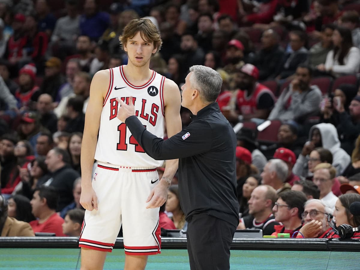 Bulls Coach Billy Donovan breaks silence on why Matas Buzelis isn't getting  minutes