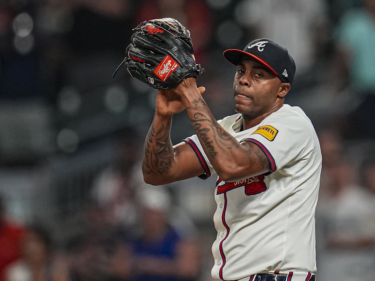 Braves' Raisel Iglesias Re-Signing Is an Obvious Late-Inning Risk for  Atlanta
