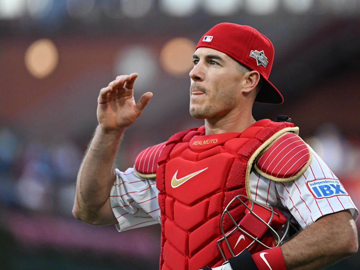 Former GM makes Phillies reunion with J.T. Realmuto sound like a sure thing
