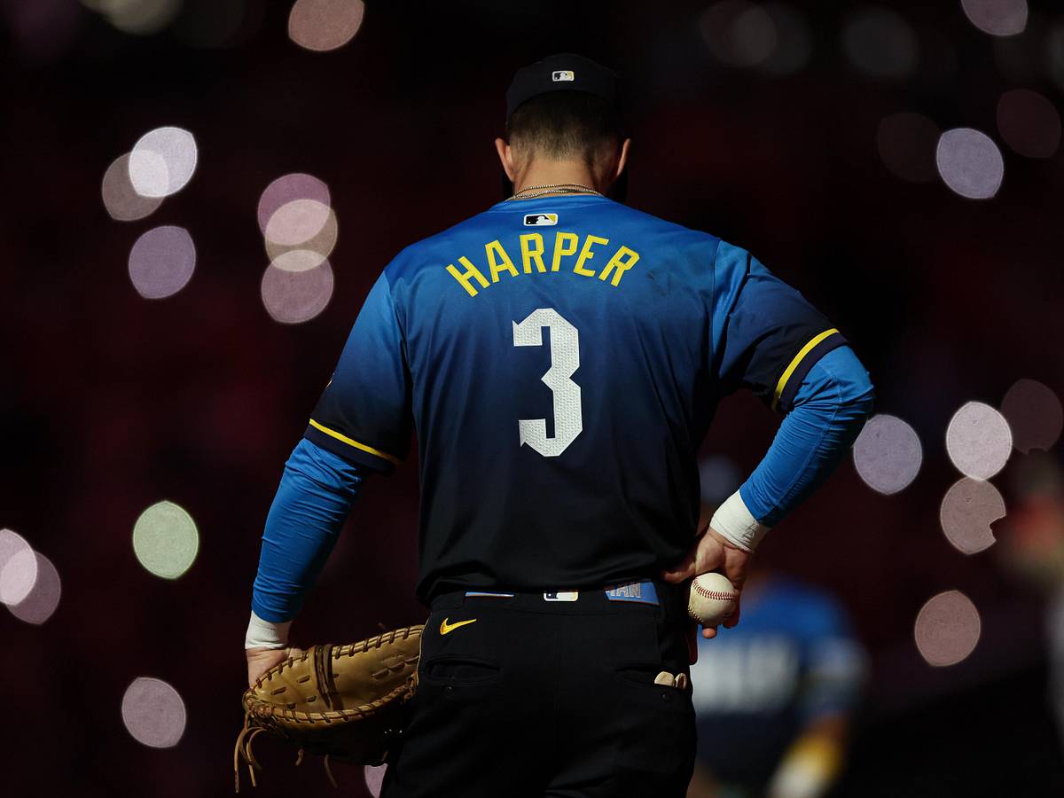 Why Phillies' Bryce Harper is changing his number for World