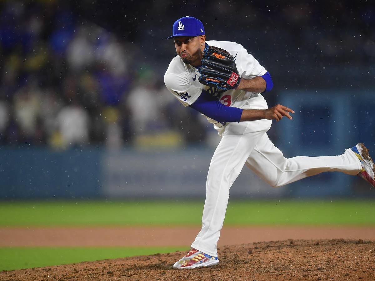 Reorganizing Dave Roberts' bullpen trust tree after Dodgers reveal