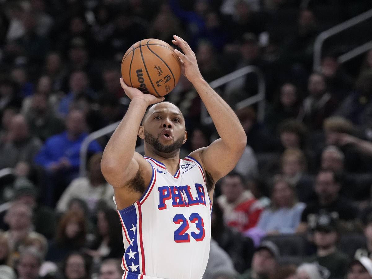 Sixers Trade Veteran Guard to Grizzlies for Second-Round Pick Swap