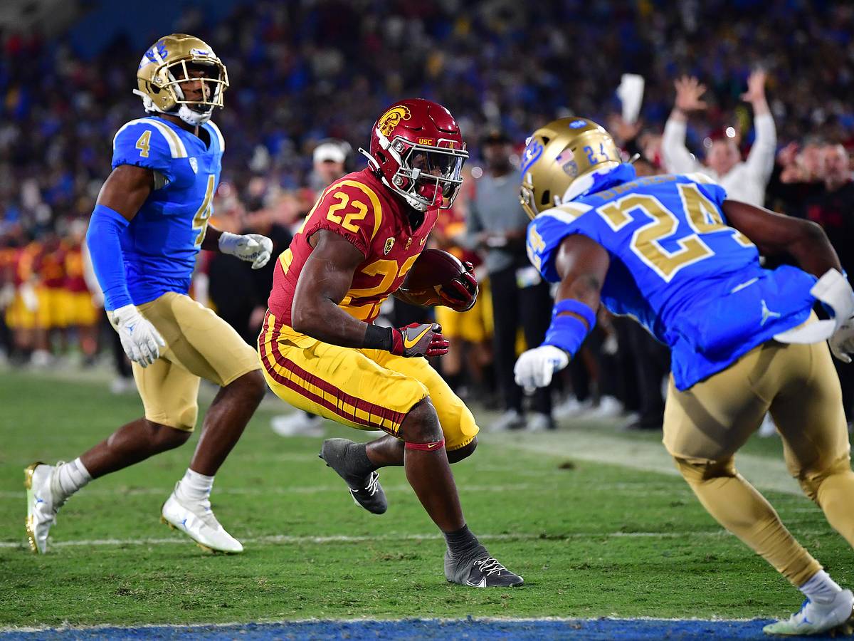 Quand commence la saison 2024 de football universitaire ? - Nouvelles
