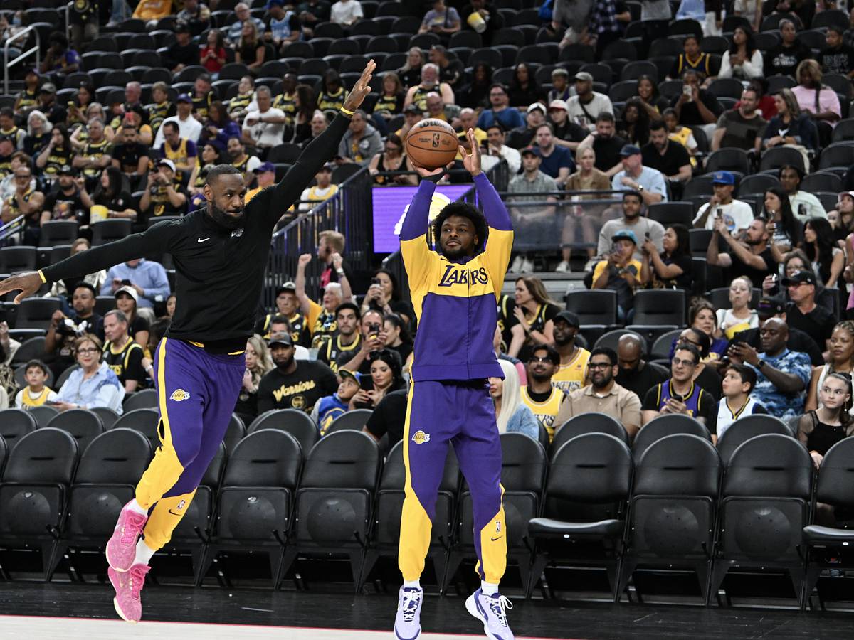 Lakers News: MLB Father-Son Duo Set to Attend LA's Opener Lakers News: MLB Father-Son Duo Set to Attend LA's Opener