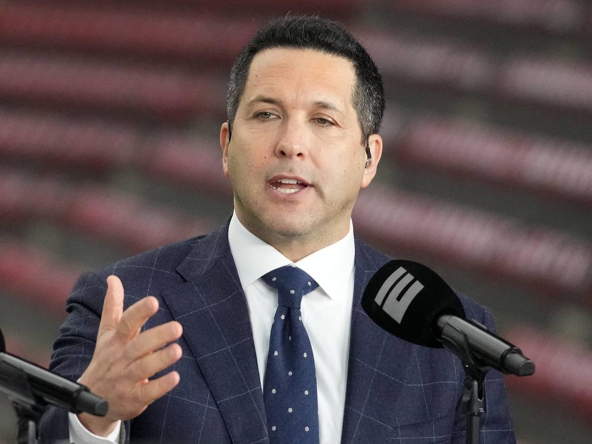 Adam Schefter Makes Mysterious Comment Toward Steelers