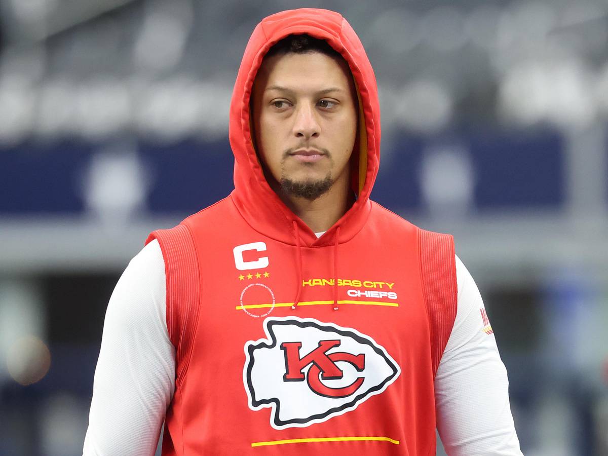 NFL Issues Official Ruling on Patrick Mahomes–Texans Controversy After Week 14 Firestorm