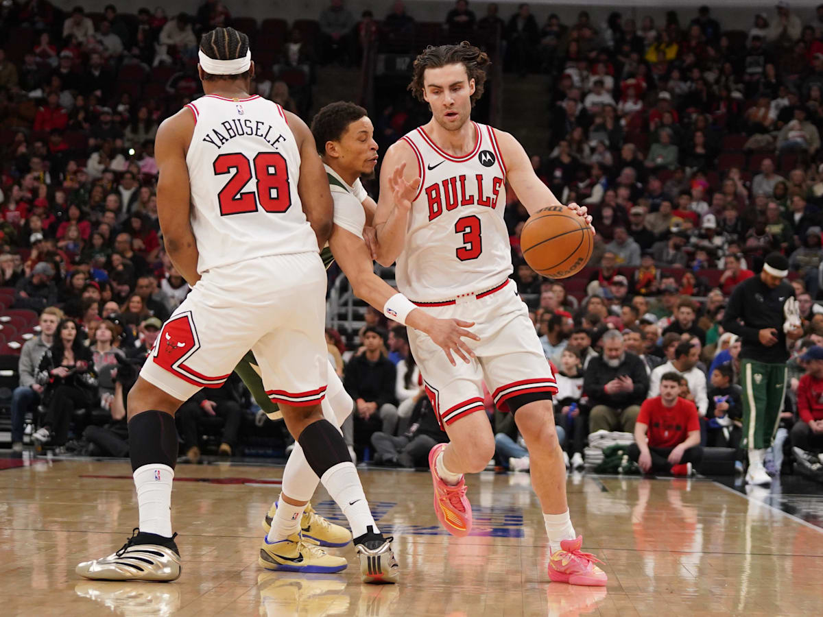3 Takeaways & Player Grades: Chicago Bulls Use Crazy 4th Quarter to Snap 11-Game Skid