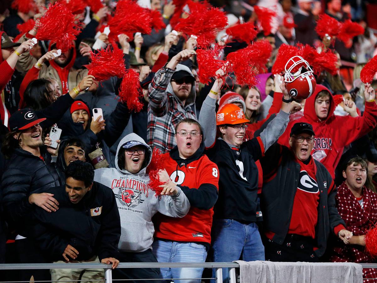 Georgia Football Fans Are in a Peculiar Situation Heading Into the 2024  Season