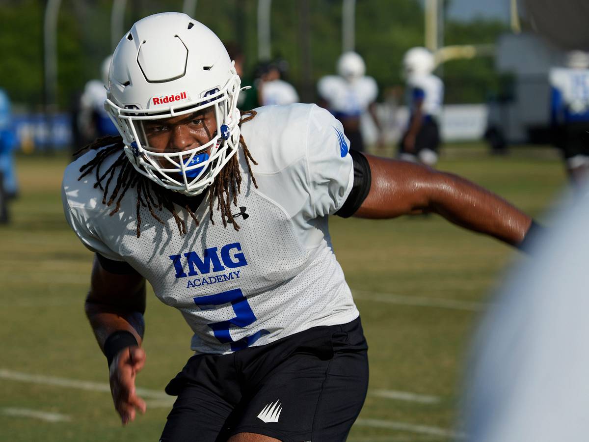 Georgia Bulldogs Officially Sign 4-Star DB Zech Fort During Early
