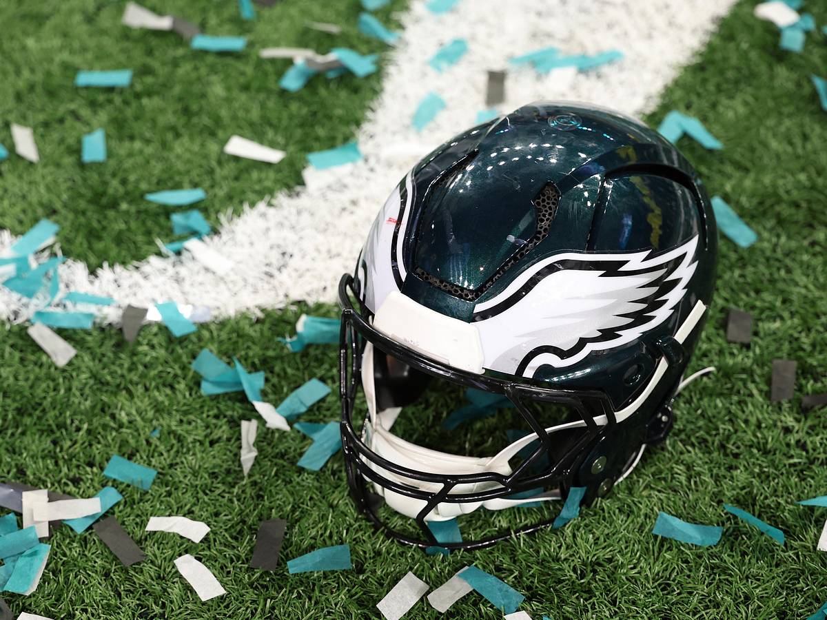 Eagles 6-Time Pro Bowler To Return For Playoff Run