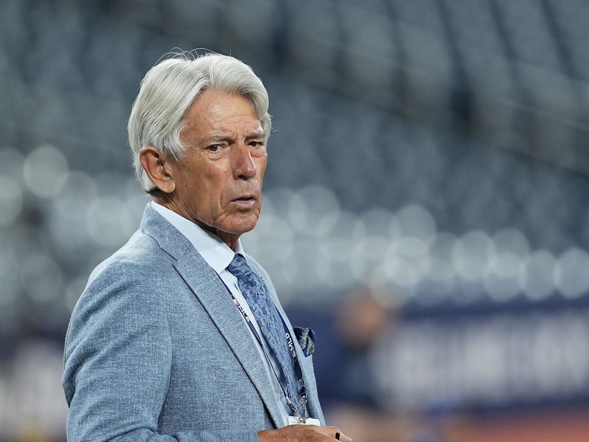 Blue Jays Legendary Broadcaster Buck Martinez Announces Retirement