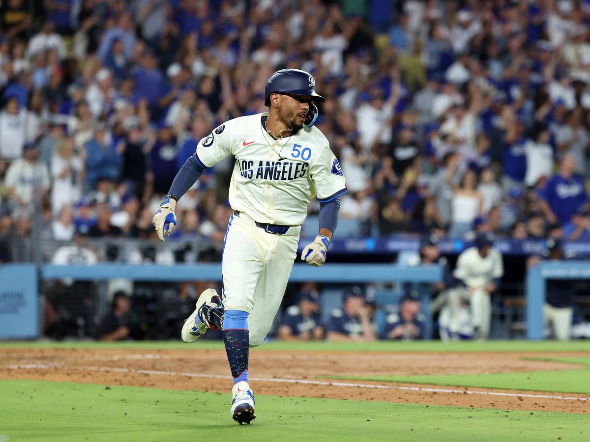Dodgers' Mookie Betts Believes This Season Will Be Stain on Hall