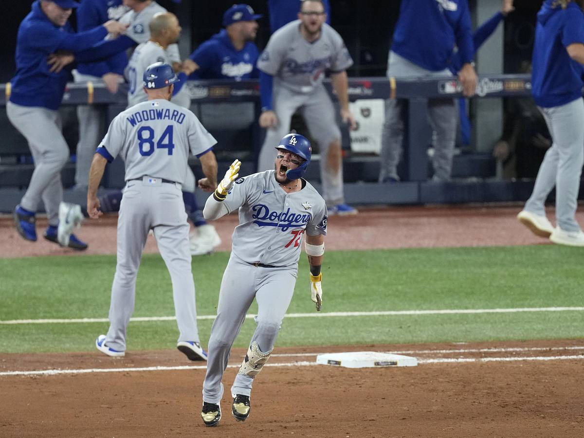 Dodgers' Miguel Rojas Makes History With World Series Game 7 Home Run