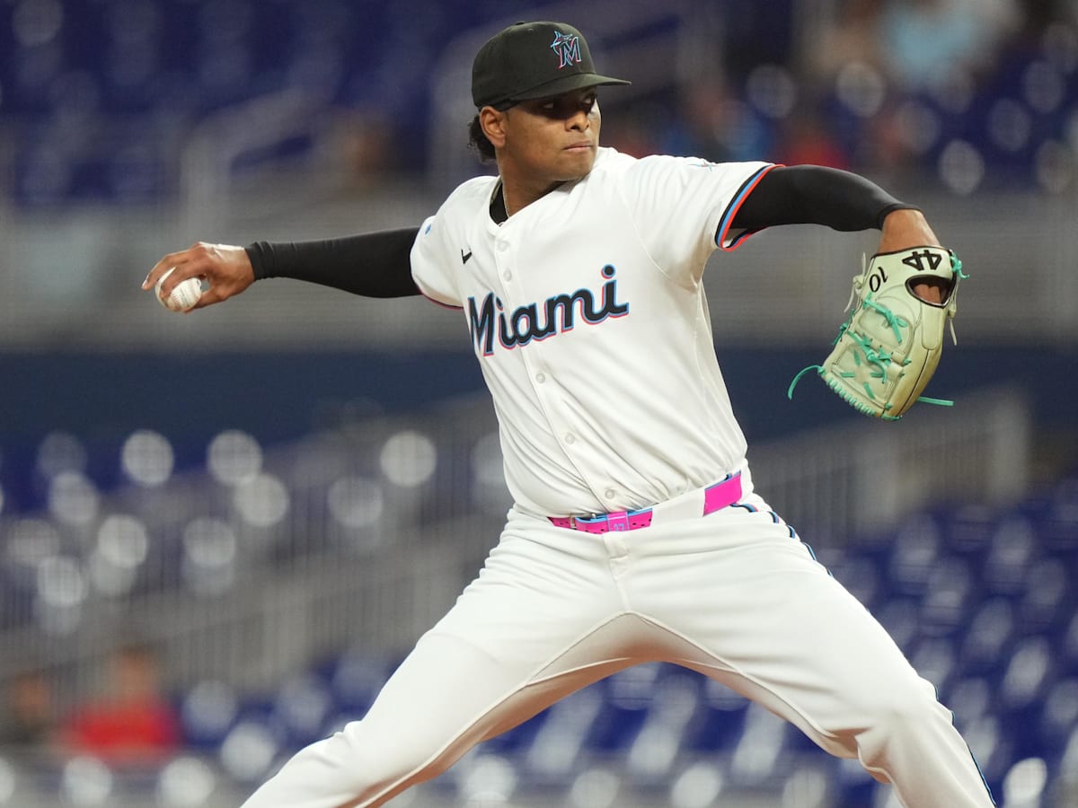 Orioles talking to Marlins about trade for elite starter