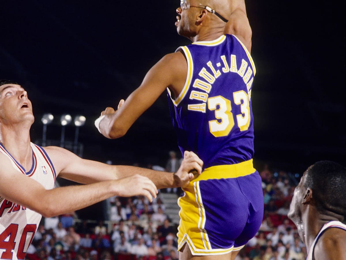 kareem abdul jabbar basketball shoes