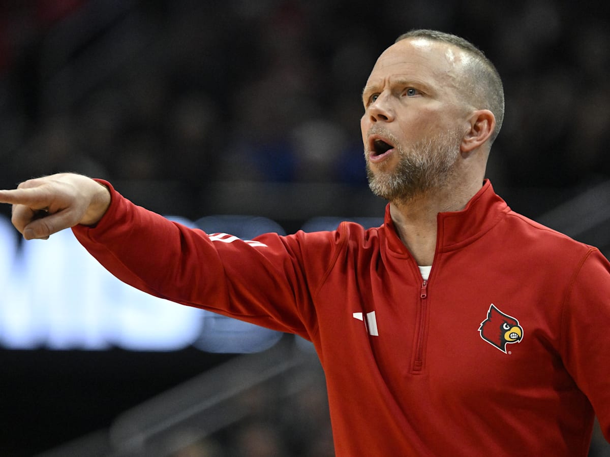 Watch: Louisville HC Pat Kelsey Discusses First Half of Season