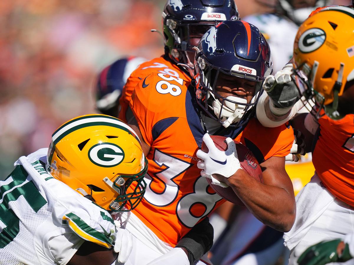 Surprising Point Spread for Packers' Game at Powerhouse Broncos