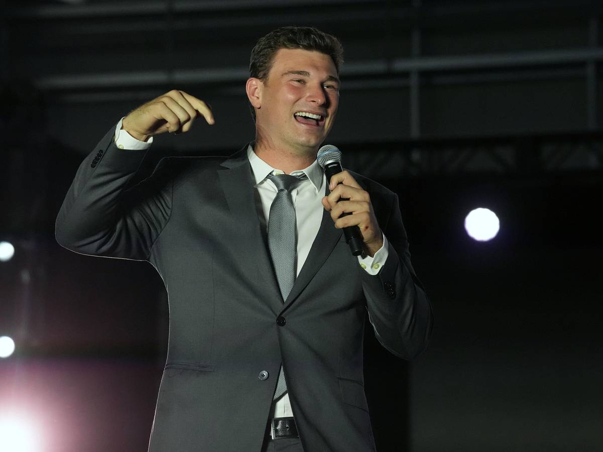 Former First Overall Pick Gives Newest Raider Mendoza Key Advice